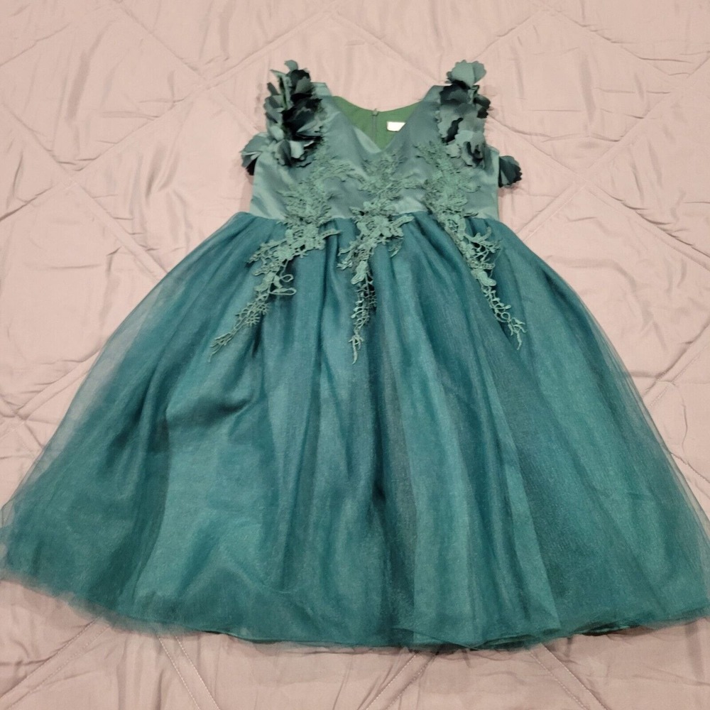 Trish Scully Child Green Tulle Dress With Floral Appliqué & Ruffled Sleeves